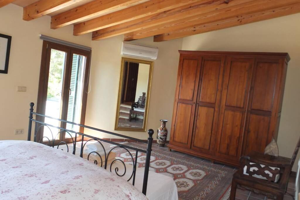 Villa Maria, Bonita Casa Con Jardin Y Piscina Privada En 안드라츠 외부 사진