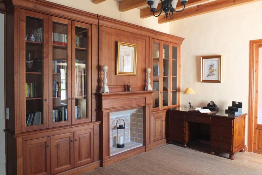 Villa Maria, Bonita Casa Con Jardin Y Piscina Privada En 안드라츠 외부 사진